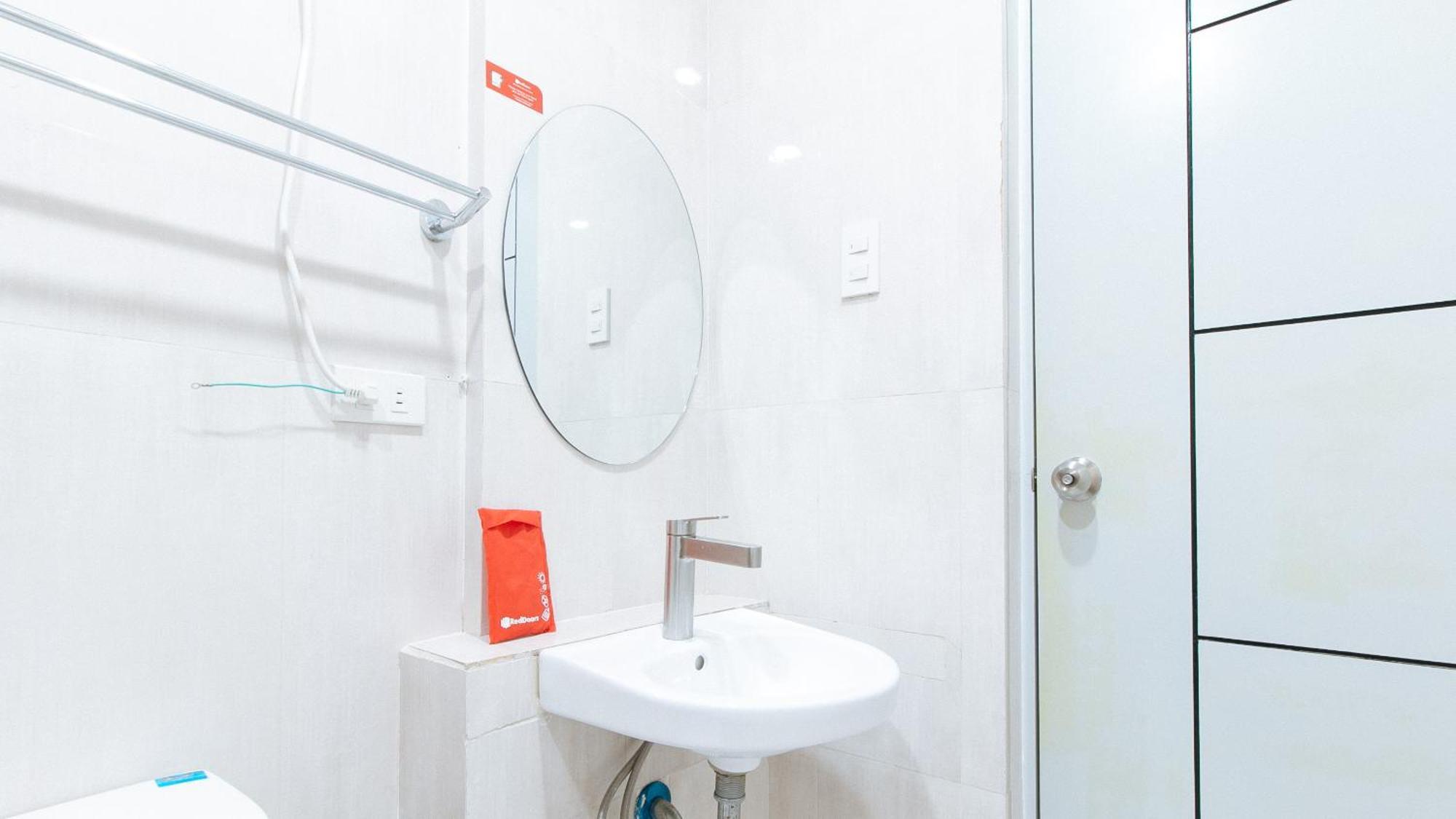 Hotel Reddoorz Near Naia Terminal 1 Paranaque City Exteriér fotografie