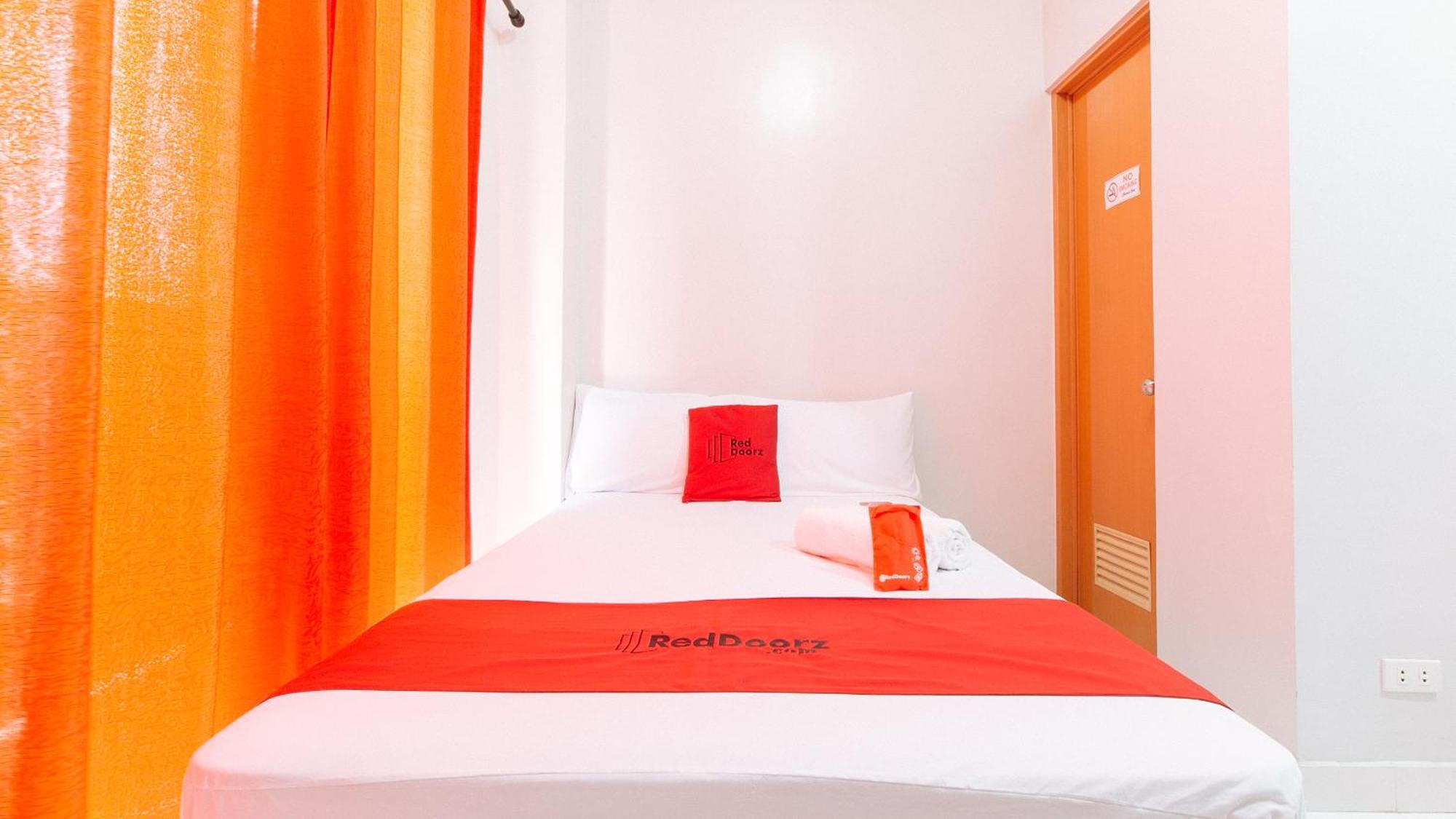Hotel Reddoorz Near Naia Terminal 1 Paranaque City Exteriér fotografie